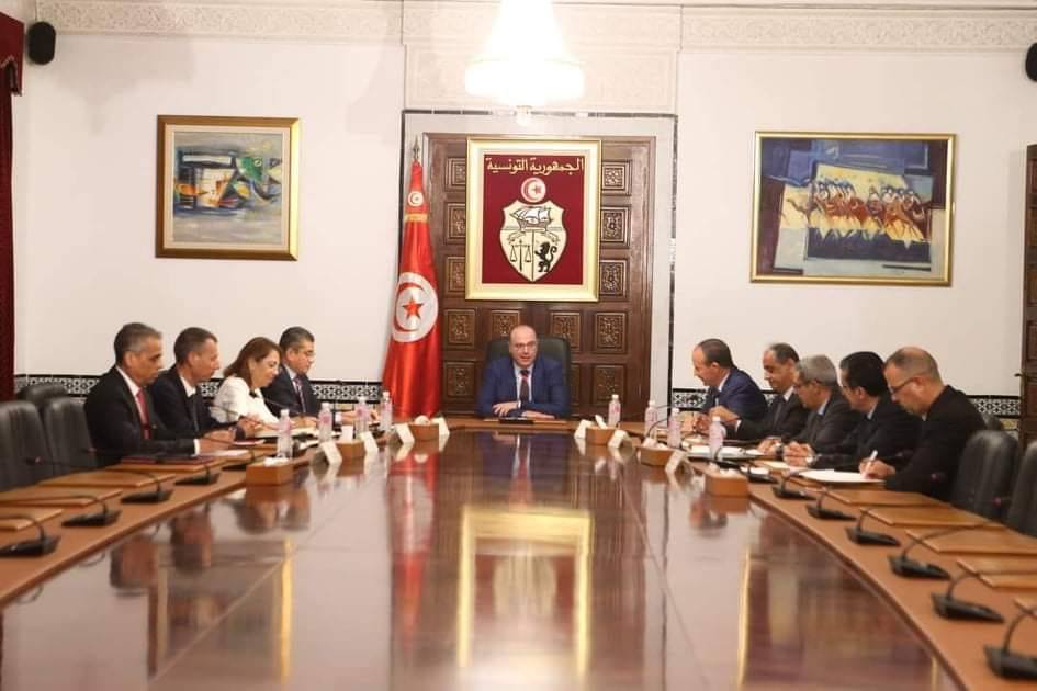 جلسة عمل وزارية حول التزود بالمياه الصالحة للشرب جلسة عمل وزارية حول التزود بالمياه الصالحة للشرب