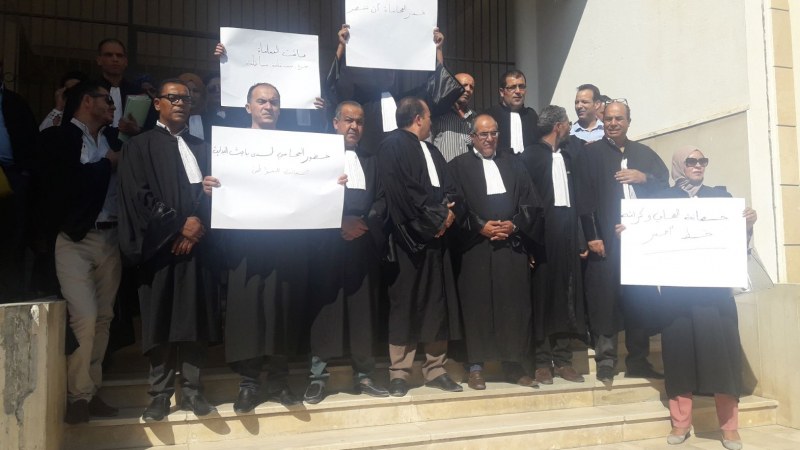 قفصة/ فرع عمادة المحامين في وقفة احتجاجية