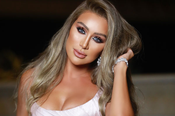 مايا دياب تهاجم من يتحكّم في لبنان وتستنجد بهذا الأمير