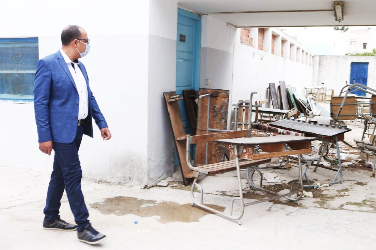 المشيشي يقرر: إجراءات عاجلة لفائدة المؤسسات التربوية