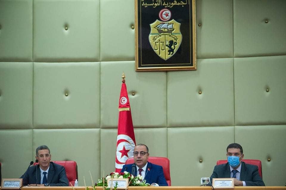 إمضاء أمر حكومي يتعلق بنظام التأجير والامتيازات للولاة إمضاء أمر حكومي يتعلق بنظام التأجير والامتيازات للولاة