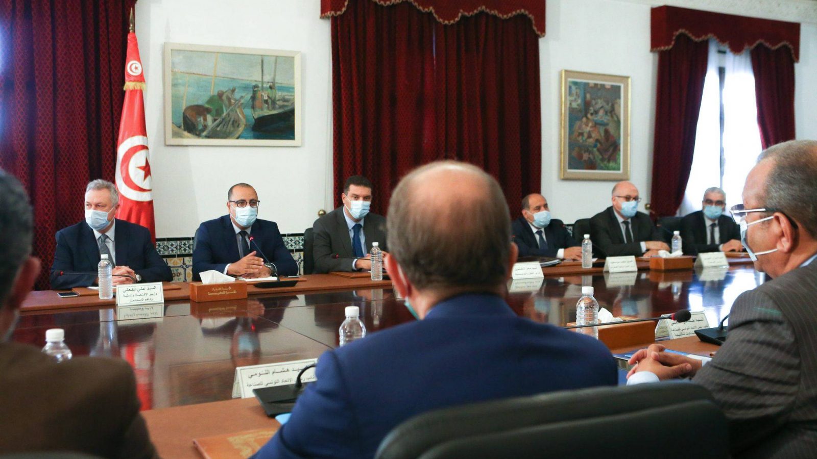 ماذا في جلسة الحوار بين الحكومة ومنظمة الأعراف؟ (فيديو)