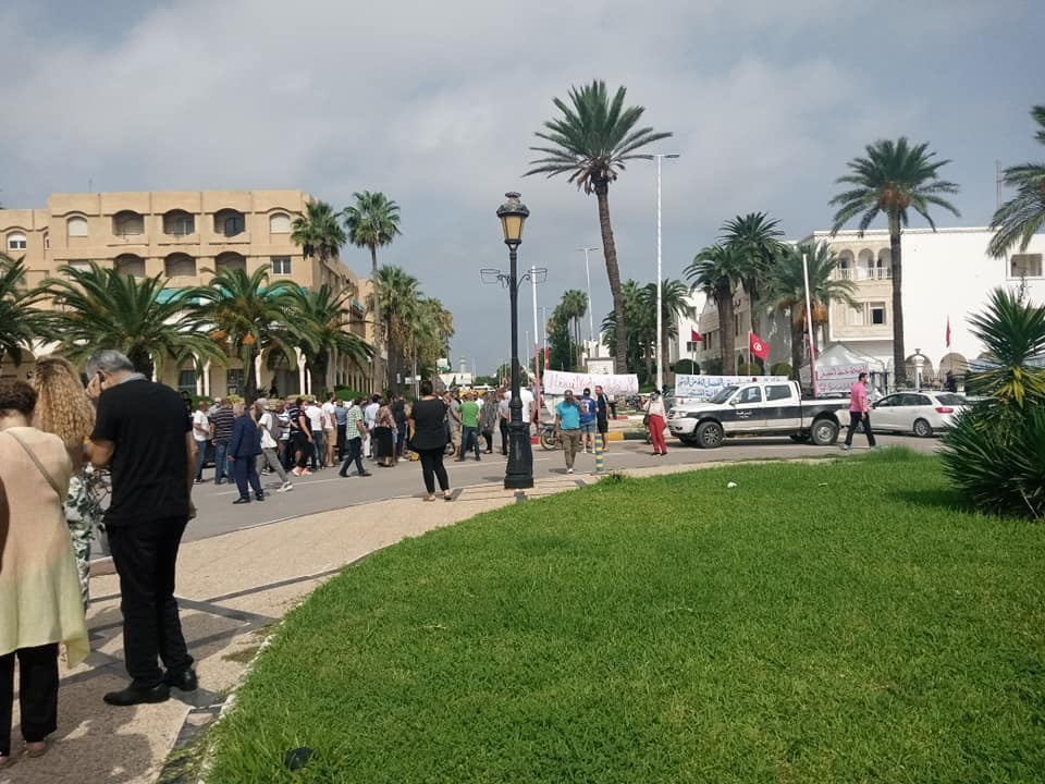 المنستير: احتجاج على تردي الوضع الصحي(صور)