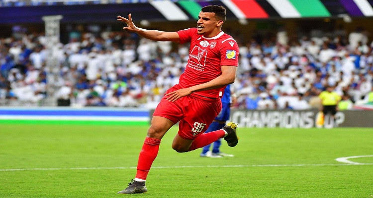 فريق أوروبي يسعى لتحويل وجهة كريم العريبي من 