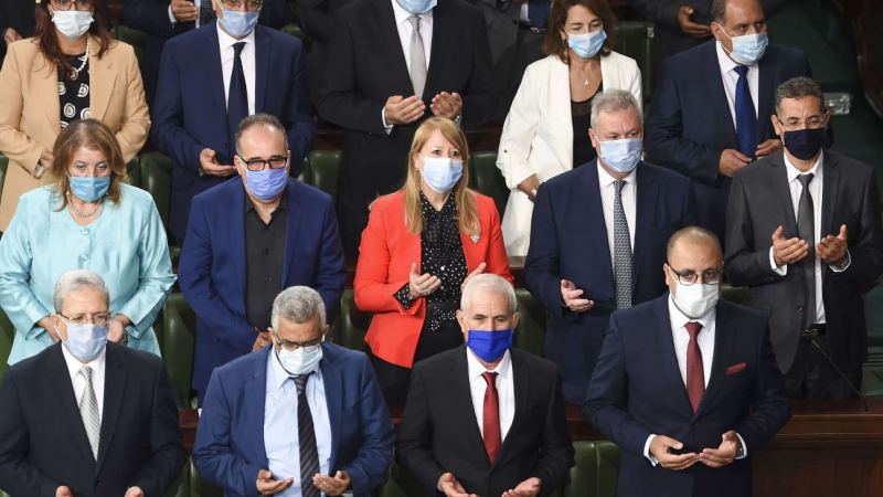 اليوم الخميس تطوي حكومة المشيشي صفحة الفخفاخ