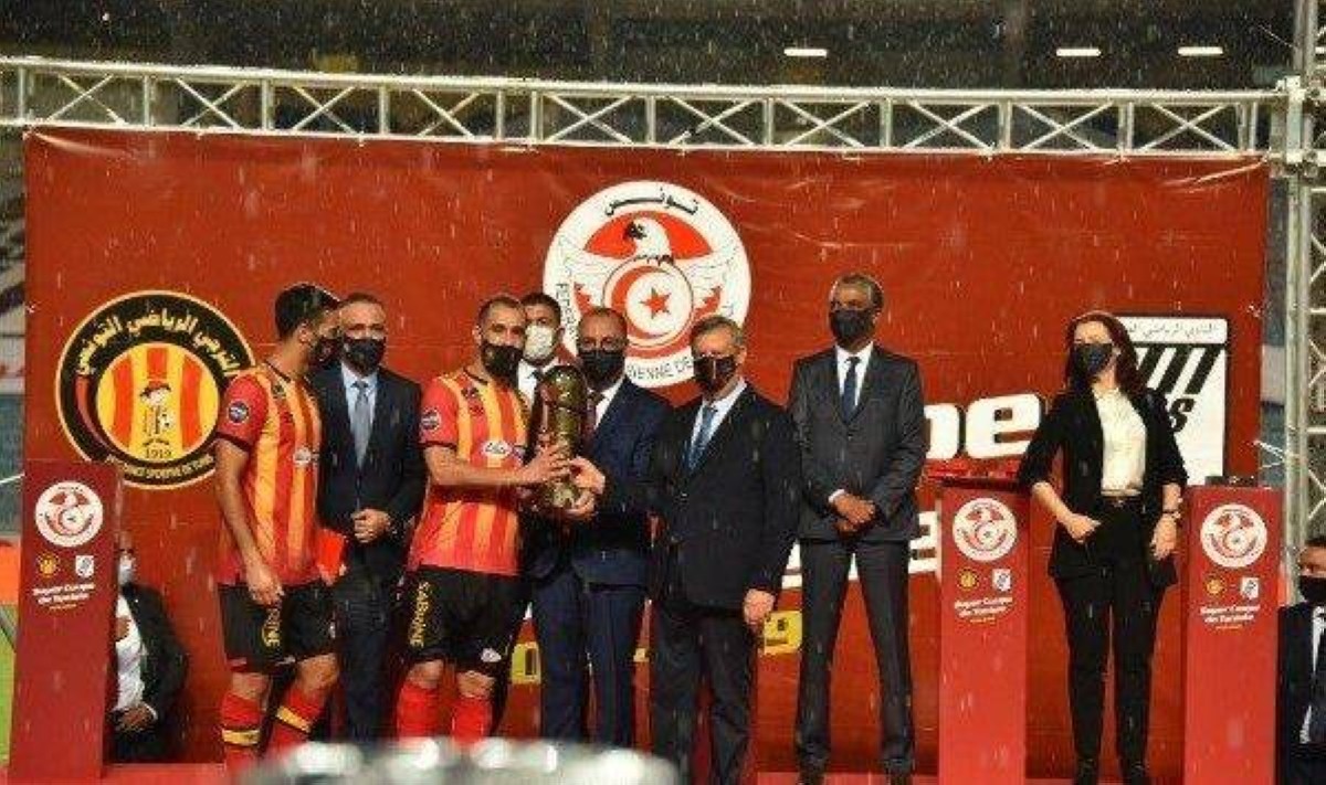 الترجي يضم الكأس الممتازة للبطولة