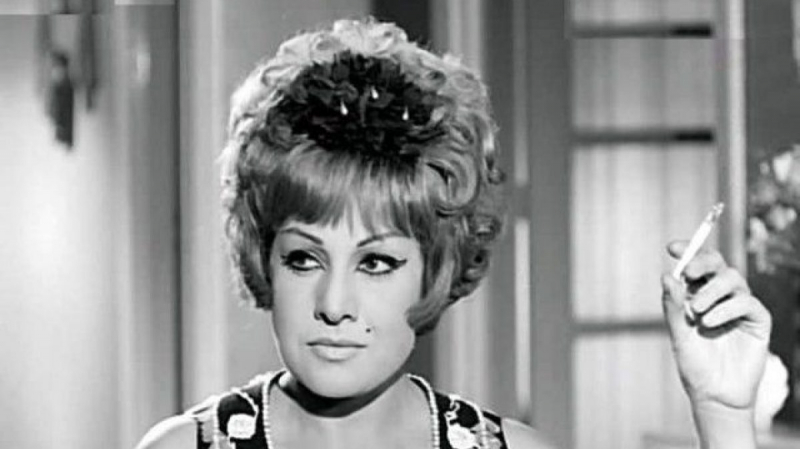 وفاة الممثلة المصرية عايدة كامل