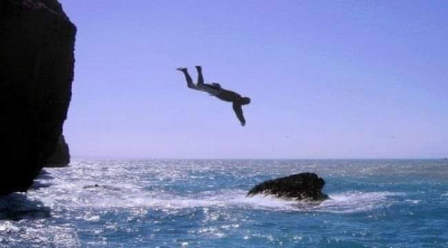 بنزرت: قفز في البحر فأرتطم رأسه بحجر