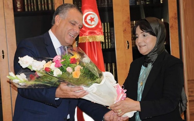 وزيرة أملاك الدولة تتسلّم مهامها