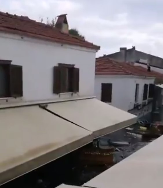 تسونامي بعد زلزال إزمير(فيديو)