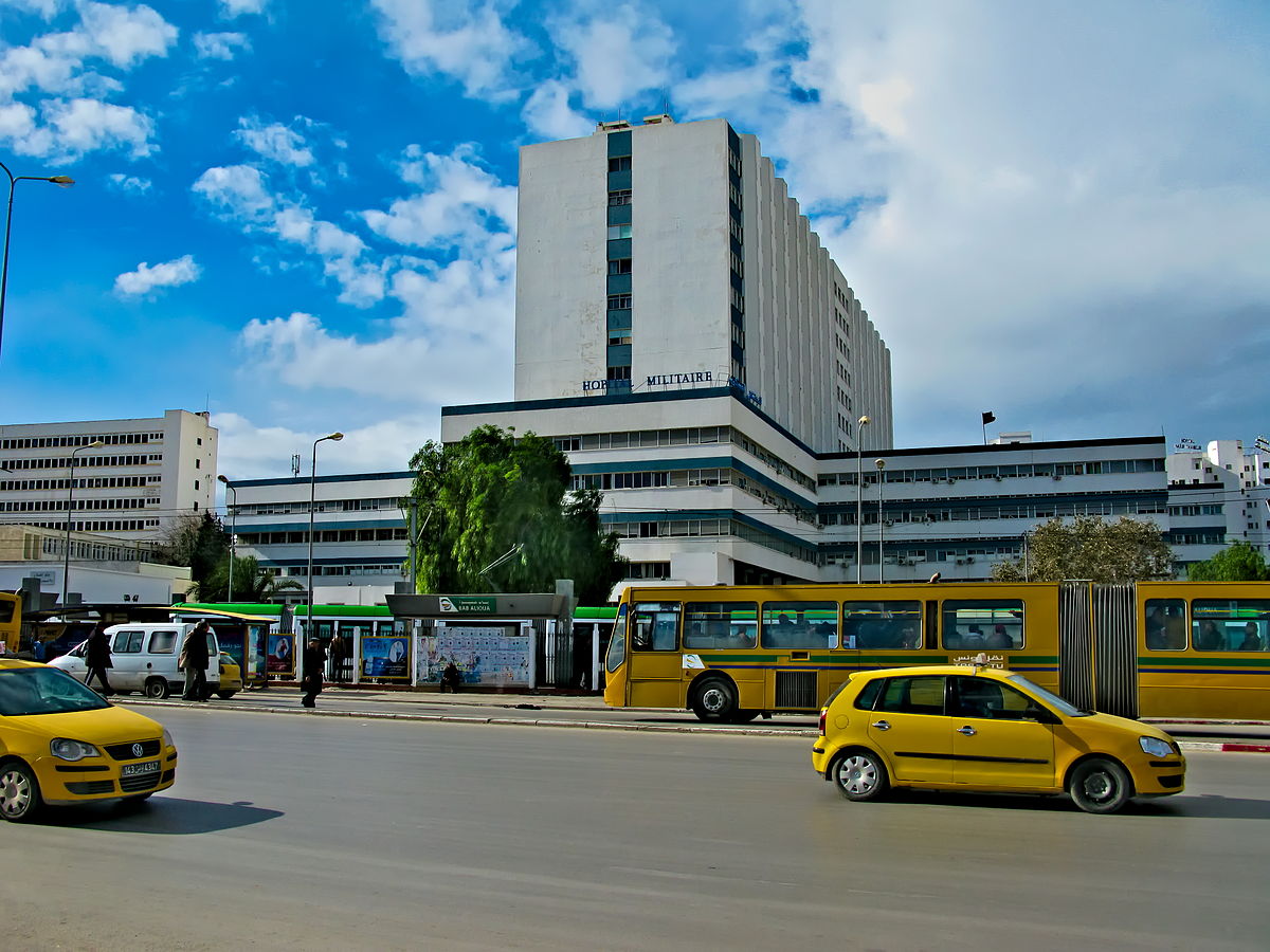 نقل عوني الحرس الجريحين جوا إلى المستشفى العسكري بالعاصمة