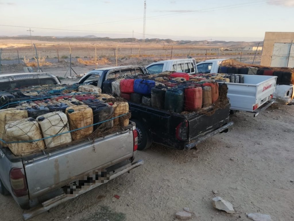 حجز 4 سيارات تهريب لمادة القازوال