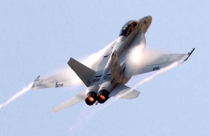 تحطم مقاتلة تابعة للبحرية الأمريكية في كاليفورنيا