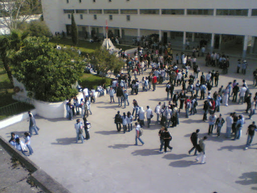 نص إعلام يحث التلاميذ على ارتداء ملابس محتشمة في شهر رمضان يثير جدلا واسعا (صورة)