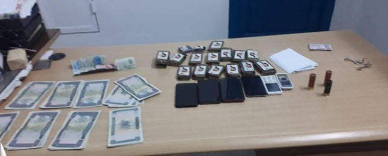 بين المكناسي و الرقاب \حجز 1.6 كلغ من الزطلة وخراطيش