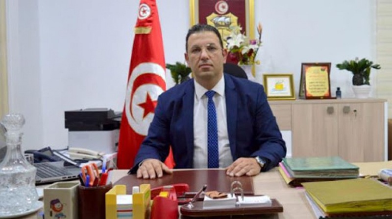 لأنه “مسّ” بعض المصالح: الاتحادان الجهويان للأعراف والشغل يتهمان والي نابل