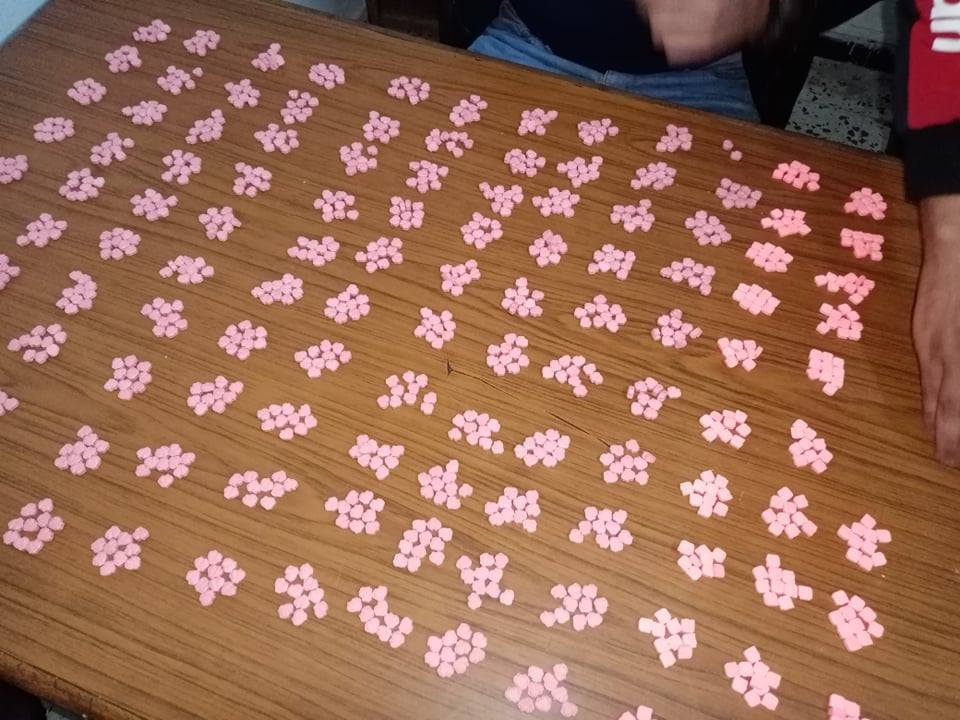 طبلبة: حجز 2000 قرص “إكستازي “