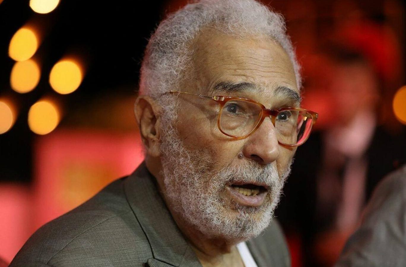 أبو زهرة في حفل تكريمه: “كاد الممثل أن يكون رسولا”