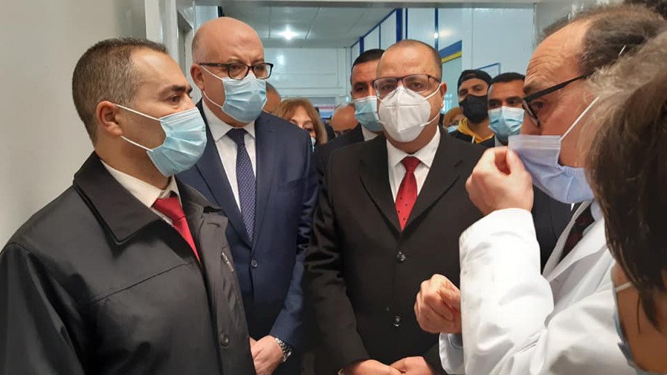 المشيشي يُدشّن وحدتي التحاليل الفيروسية والتطعيم بمستشفى سهلول