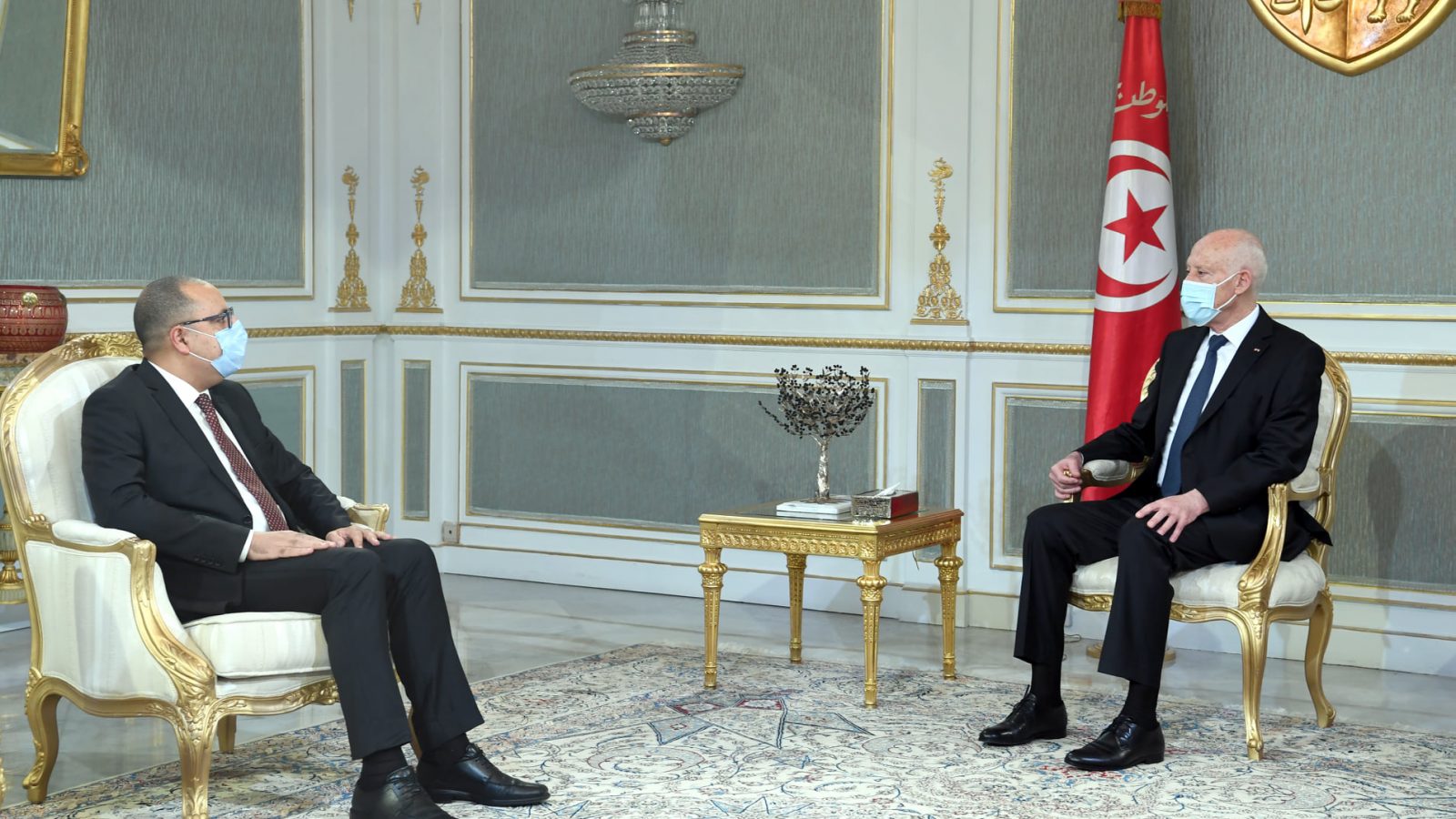 رئيس الجمهورية يستقبل رئيس الحكومة ويؤكد على هذه الثوابت (فيديو)