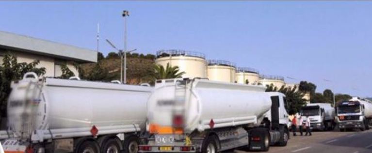 صفاقس/ شاحنات محملة بالوقود لتزويد المحطات