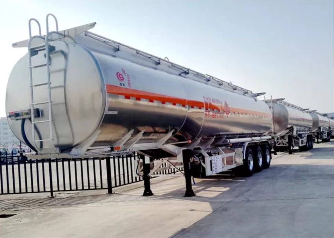 ميناء صفاقس: إحباط عملية توريد 4 صهاريج دون إعلام