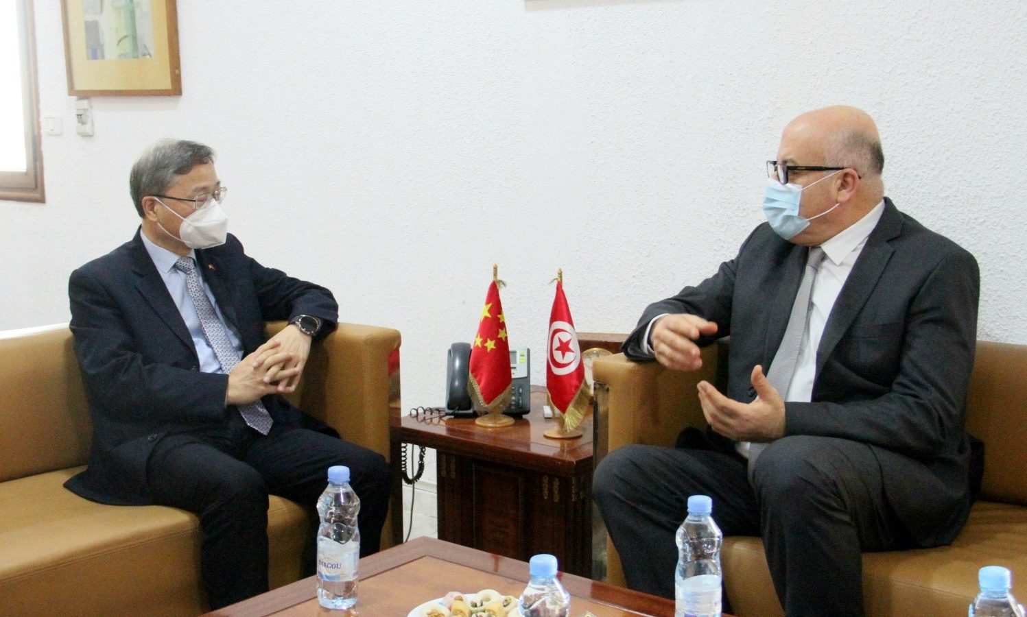 تونس تبحث دعم إيطاليا والصين للاستراتيجية الوطنية للتلقيح ضد كورونا