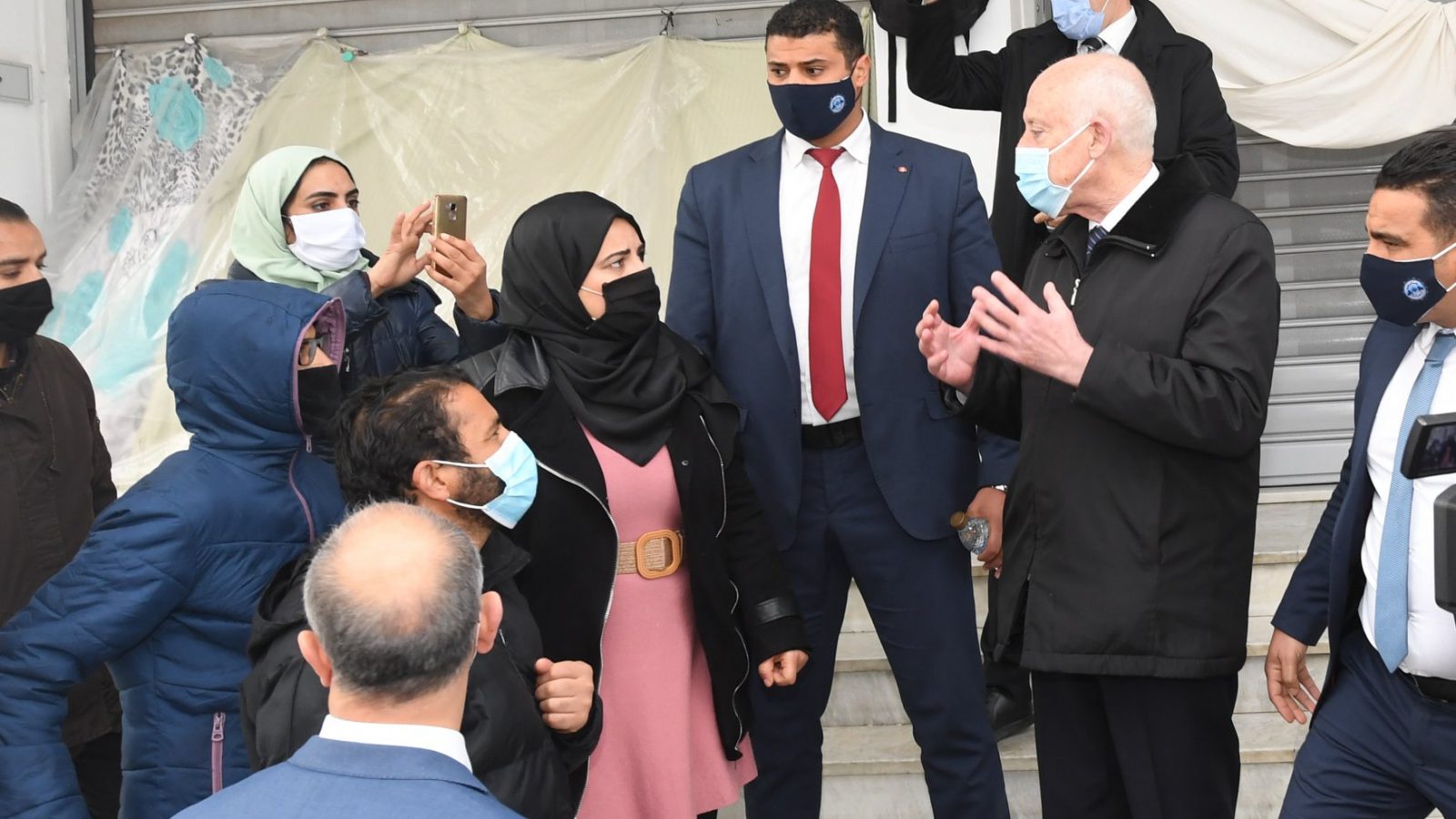 قيس سعيد يزور الدكاترة المعطلين (صور)