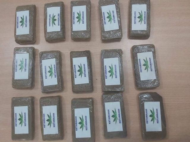 القصرين: حجز  15 صفيحة من “الزطلة” لدى امرأة