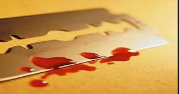 العاصمة: يعتديان على تلميذ بالعنف الشديد ويشوّهان وجهه بشفرة حلاقة بسبب هاتف جوّال