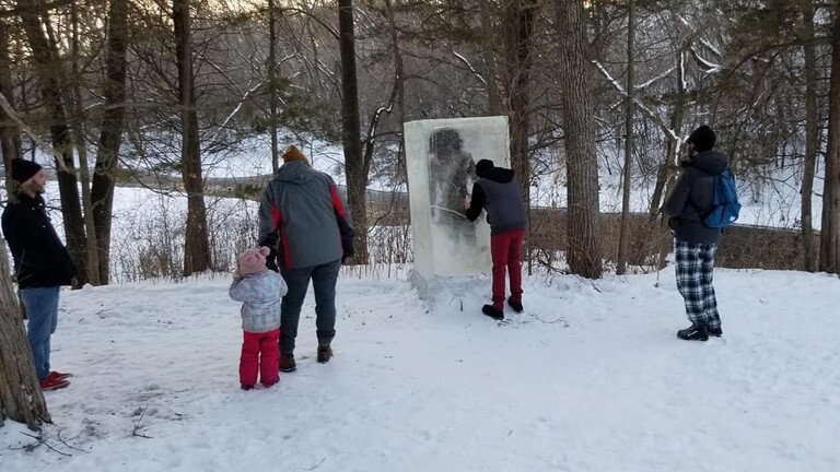فيديو :”رجل كهف متجمد” في مدينة أمريكية