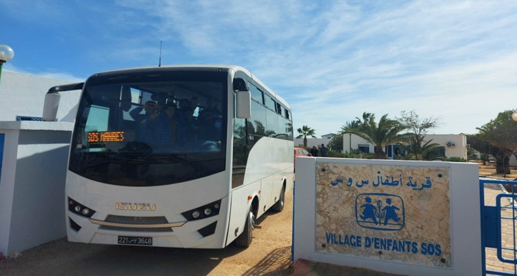 قرية “SOS المحرس” تتلقى هدية من سفارة اليابان قرية “SOS المحرس” تتلقى هدية من سفارة اليابان