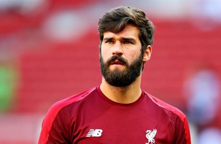 وفاة والد حارس ليفربول غرقا