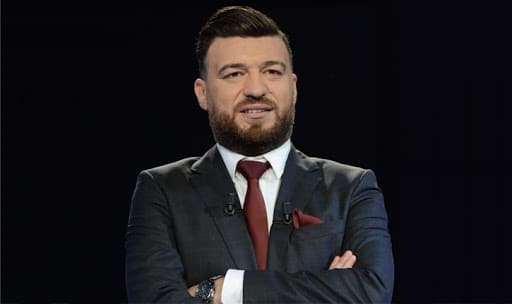 حقيقة “الباباراتزي” / الهادي زعيم يرد بعنف على سنية الدهماني