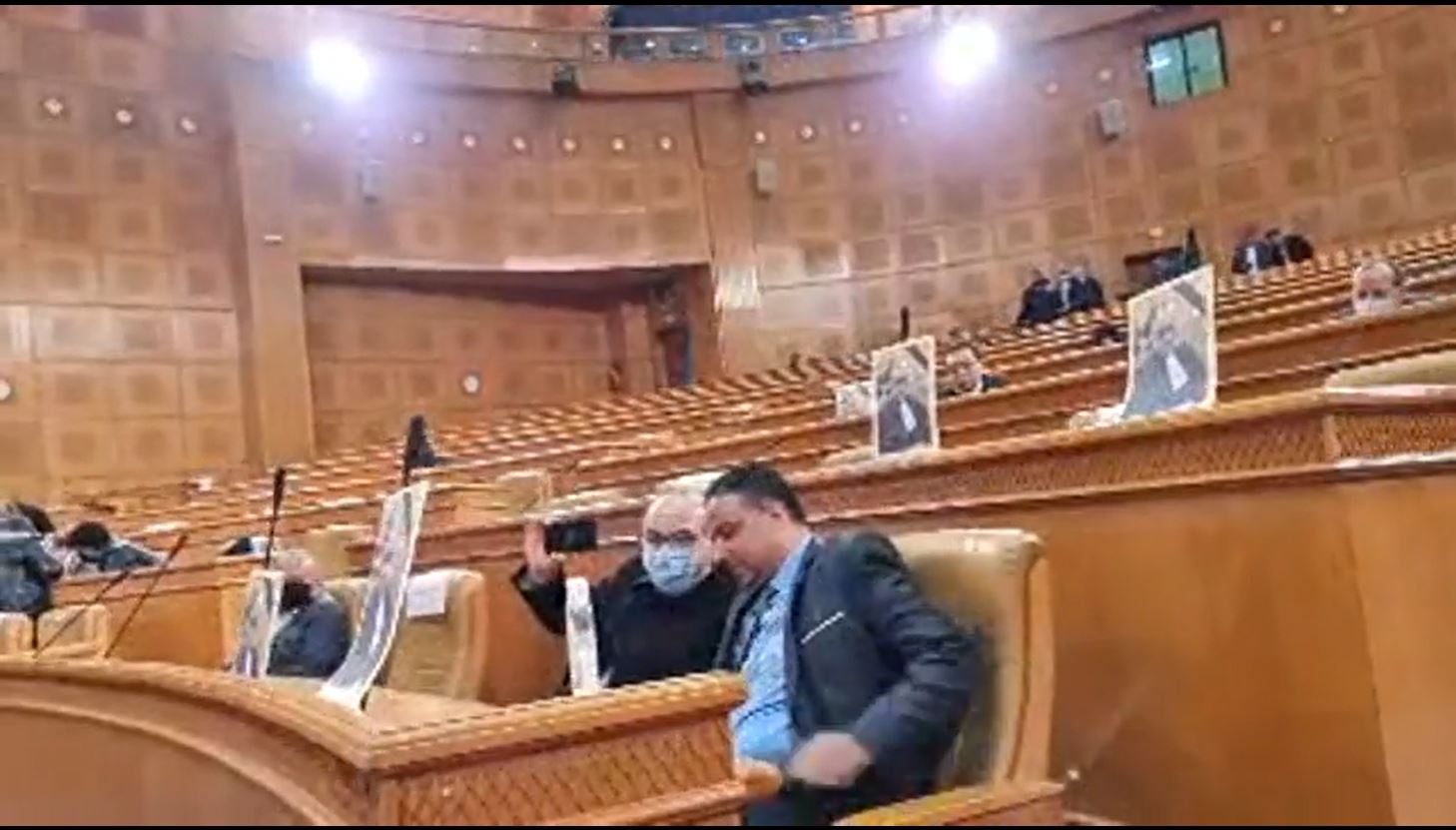 انسحاب فريق البث المباشر من مجلس النواب