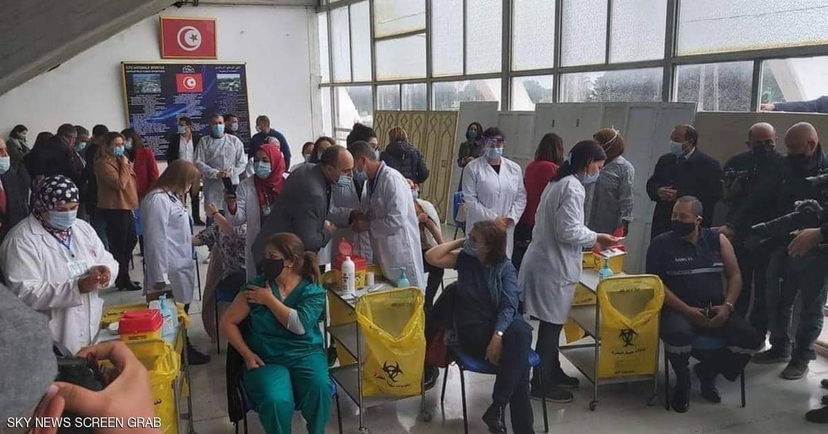 وزير البيئة يطالب بإعطاء الأولوية لهؤلاء في التلقيح