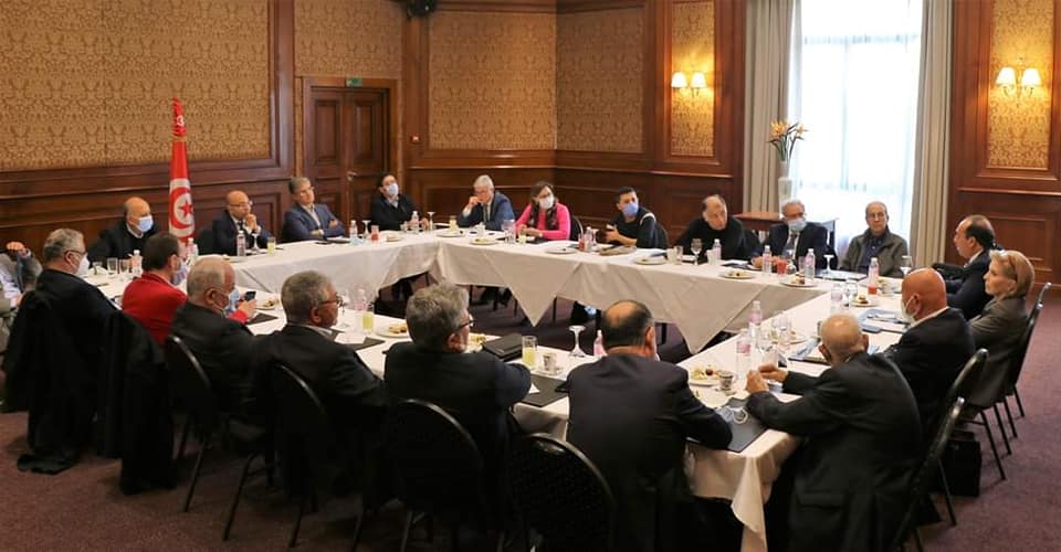 لقاء تشاوري بين أحزاب وشخصيات وطنية حول الأزمة