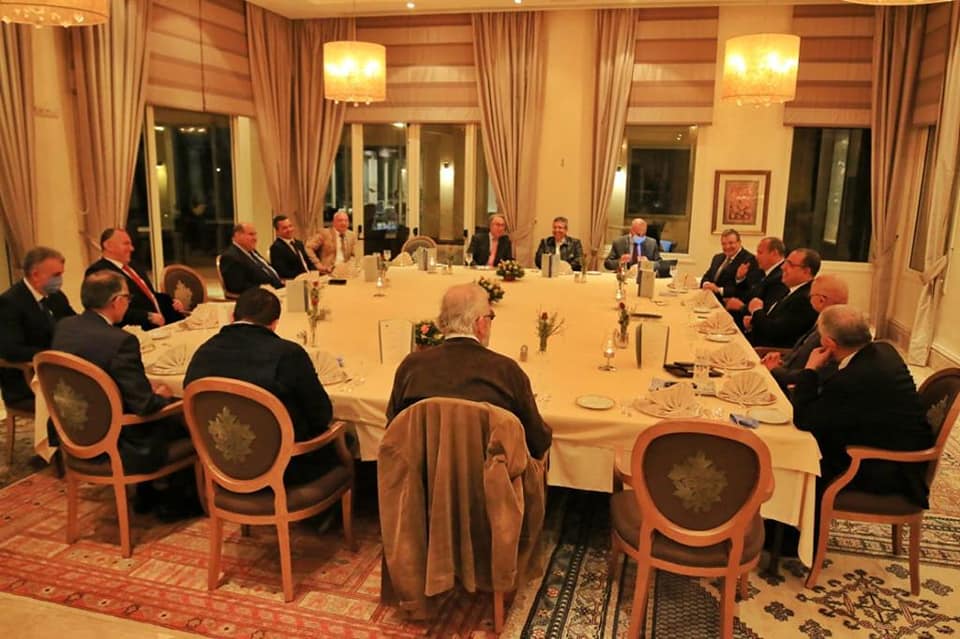 حوار بين المشيشي ومجموعة من المستثمرين بجزيرة جربة