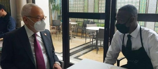 الغنوشي يتضامن مع عامل مشرب مجلس النواب