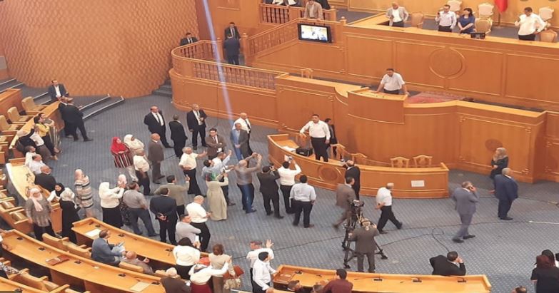 إجراء ضد النواب المعطّلين لجلسات البرلمان