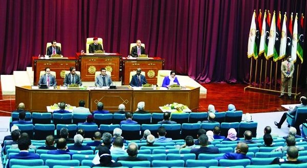 الحكومة الليبية تؤدي اليمين أمام البرلمان