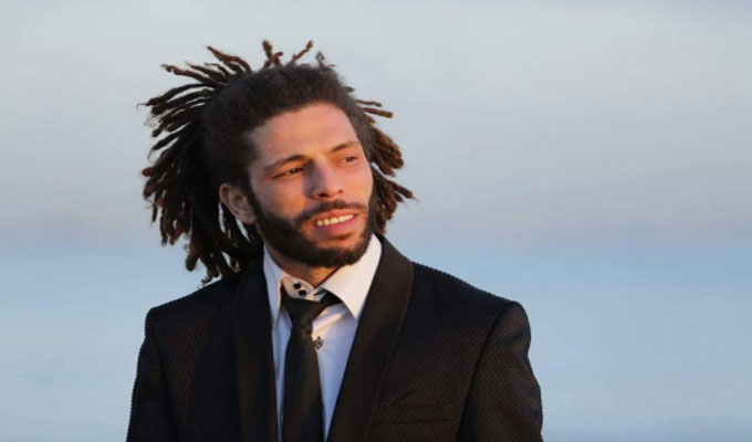 كافون يهدي اغنية لليبيا