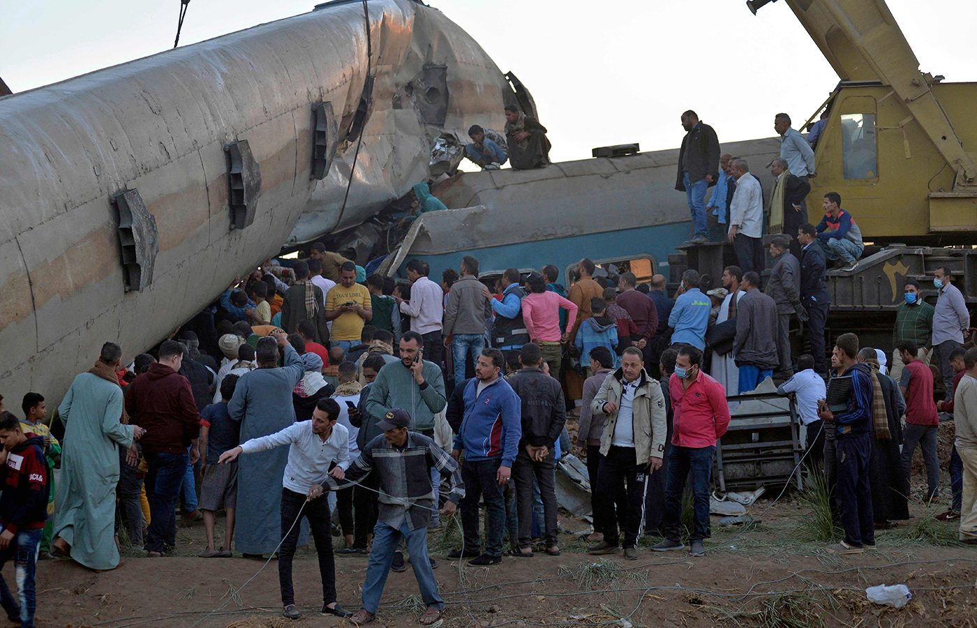 وزيرة الصحة المصرية “تعدّل” عدد ضحايا حادث القطارين