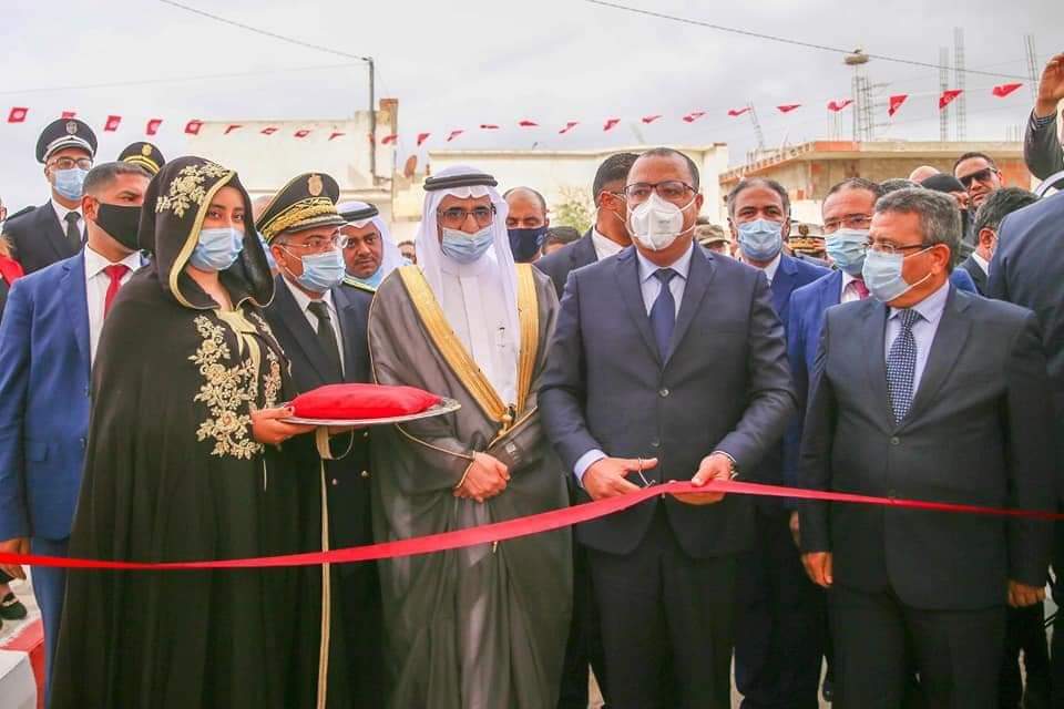 المشيشي دشّن المستشفى الميداني بالقيروان وروّح بالمفاتح