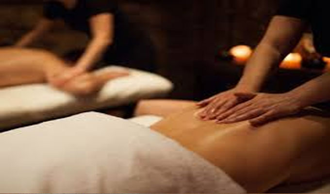 وكر للدعارة في قلب العاصمة ..5 موقوفين بينهم صاحبة مركز تدليك