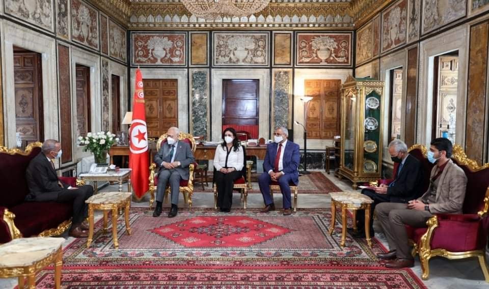 الغنوشي يستقبل سفير الجزائر في تونس