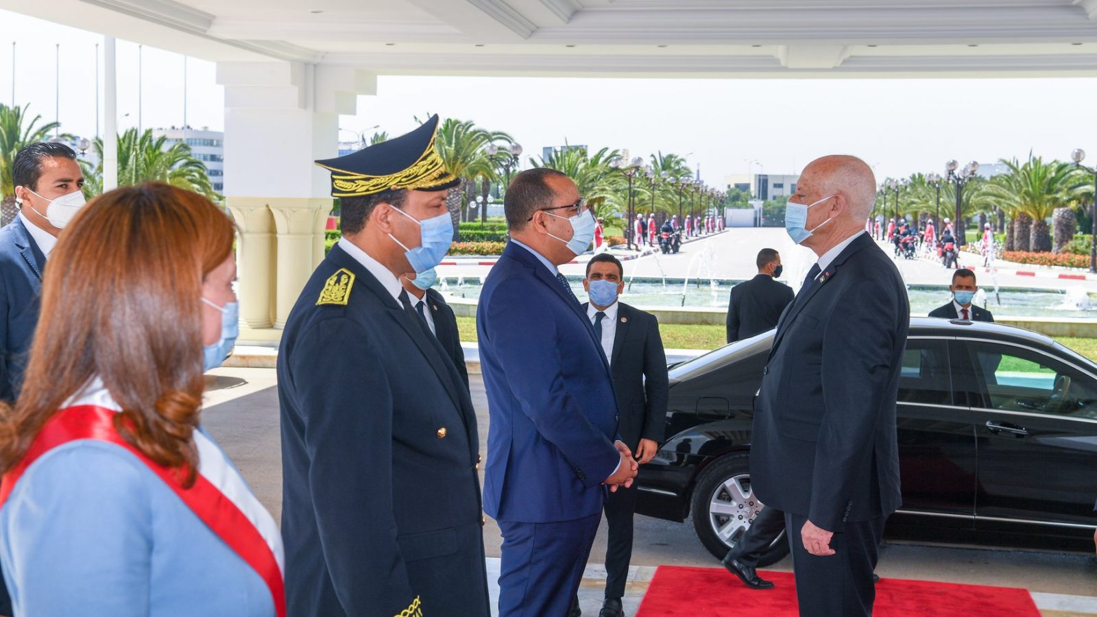 قيس سعيد يغادر تونس باتجاه فرنسا (صور)