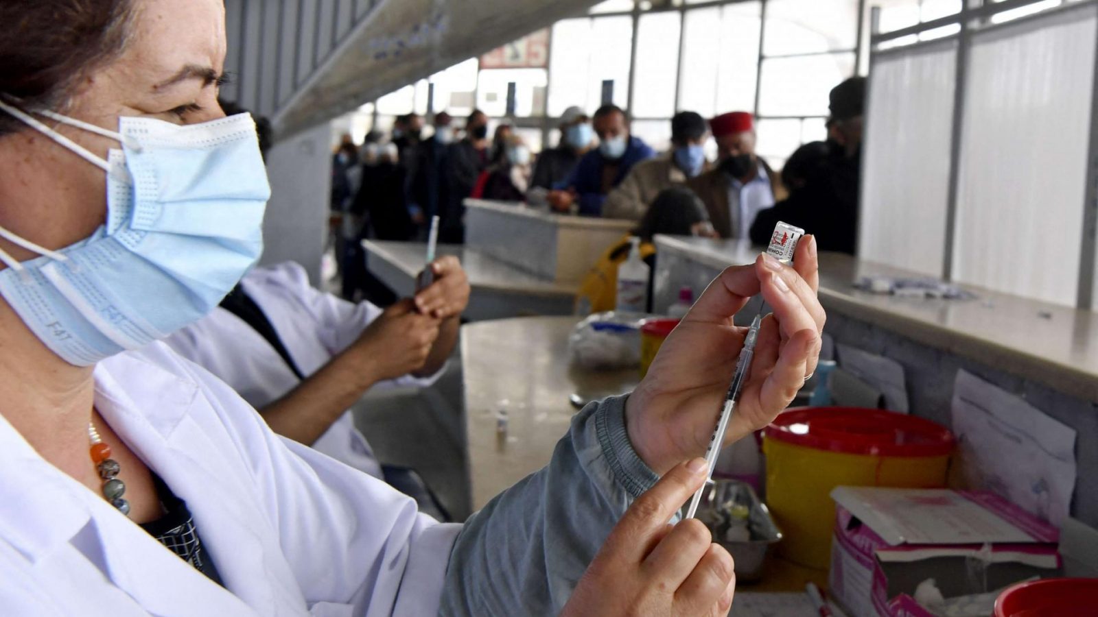 هذا اللقاح للطلبة وآخر للتلاميذ