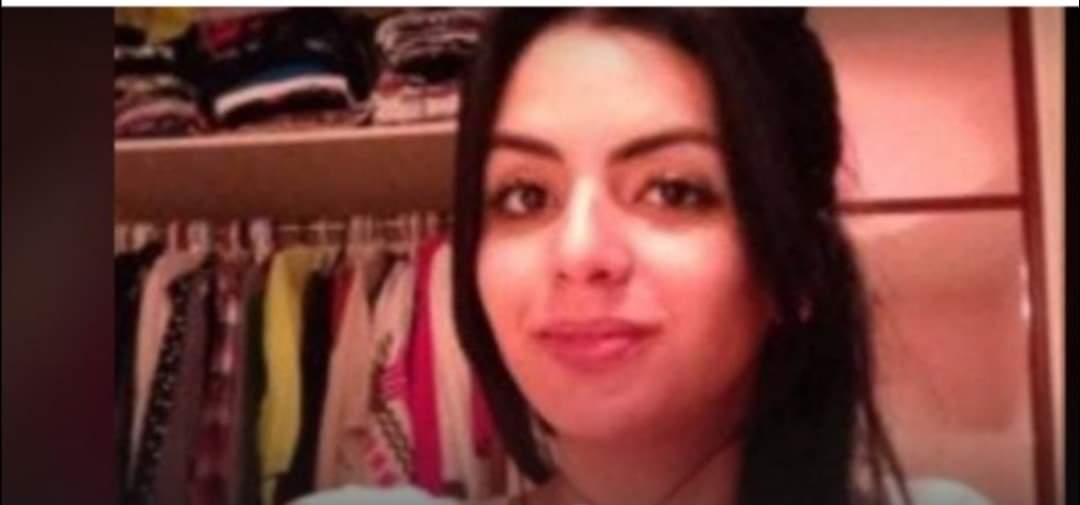 وفاة فتاة في حادث مرور/  سرقا حقيبتها ومحتويات سيارتها وتركاها تصارع الموت