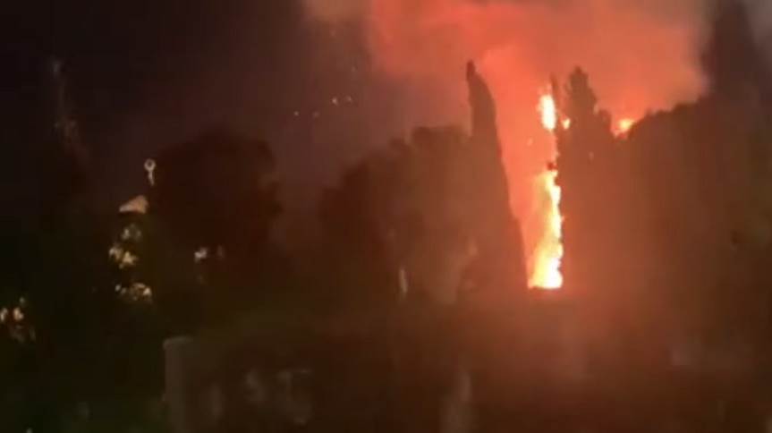 اندلاع حريق في المسجد الاقصى (فيديو)